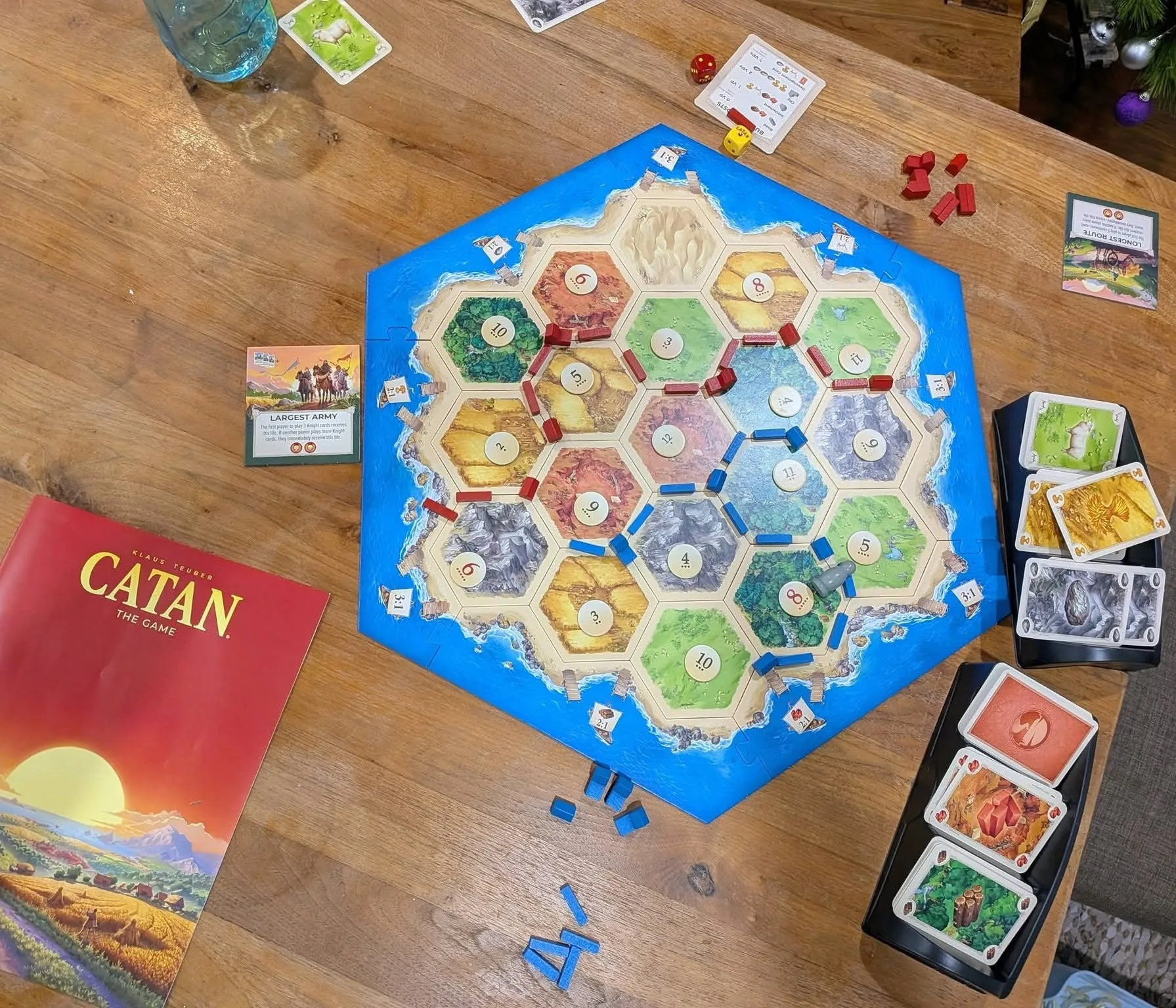 Оригиналь CATAN тоглоом ширээн дээр